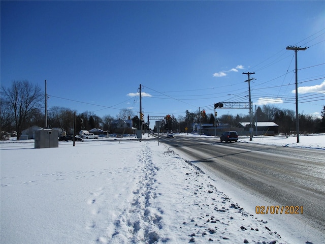 915 Corunna Ave, Owosso, MI 48867 - photo 2