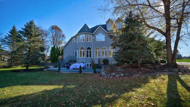 5280 O Connor Pass, Swartz Creek, MI 48473 - view of front of house with a front yard and a patio