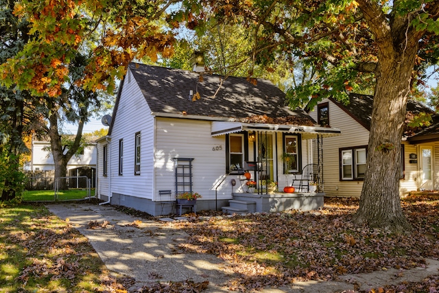 bungalow-style home featuring covered porch