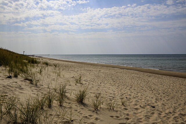 17388 Arbor Ln, New Buffalo, MI 49117 - water view with local beach