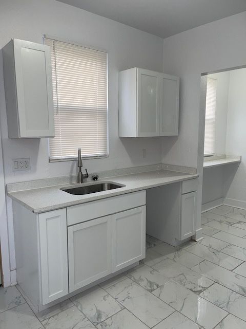 728 Webb St, Detroit, MI 48202 - photo 3