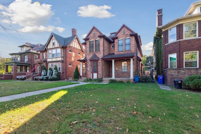 view of front of property with a front lawn