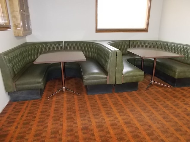 sitting room with breakfast area