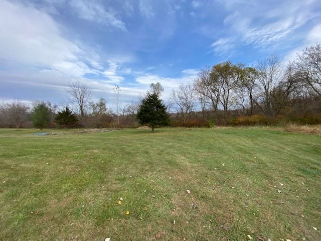 Listing photo 3 for 1771 S Hurds Corner Rd, Caro MI 48723