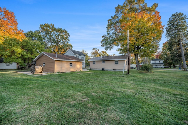 exterior space with a yard