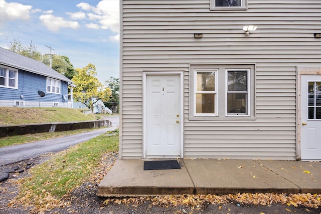 view of entrance to property