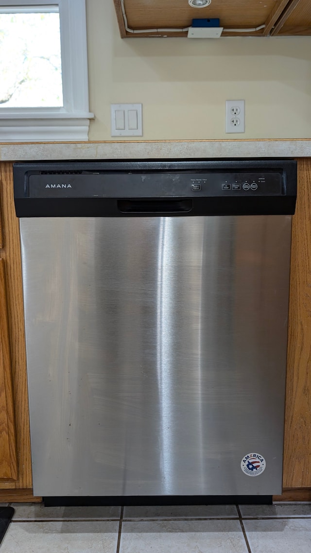 interior details featuring dishwasher