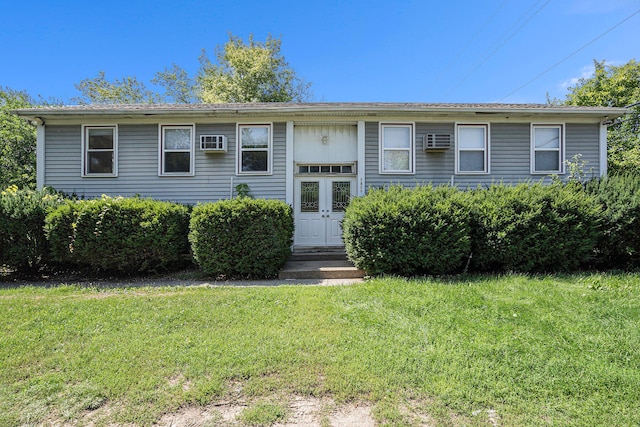 view of front of property with a front yard