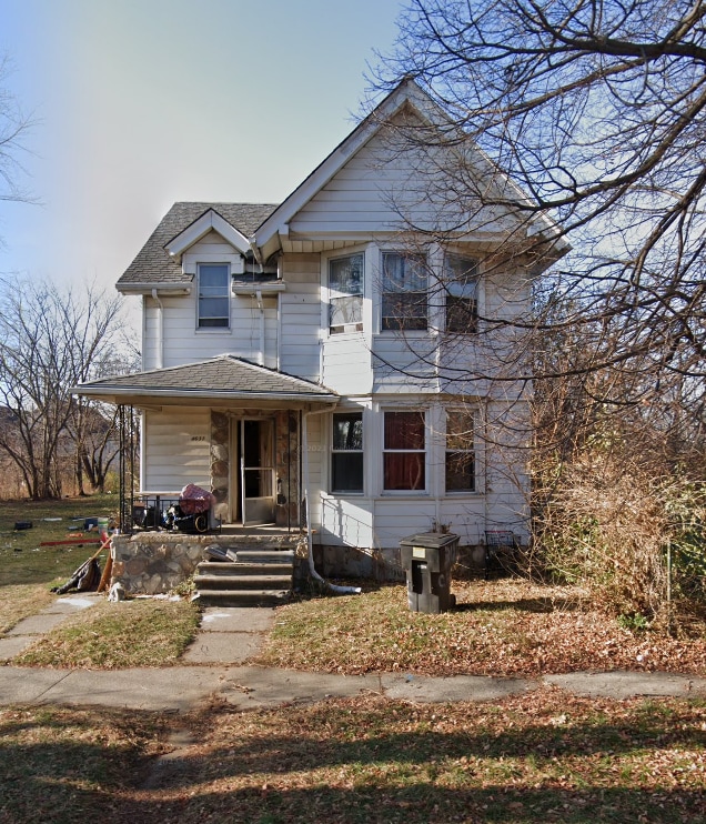 view of front of house featuring a porch