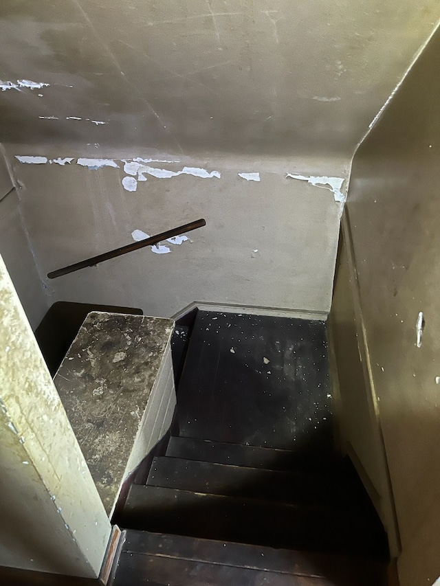 view of entry to storm shelter