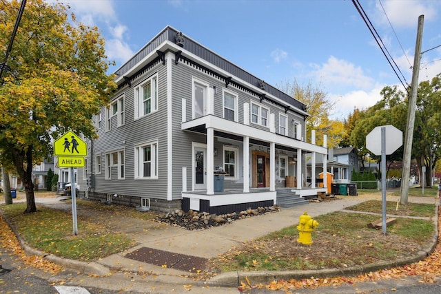 view of front of house with a porch