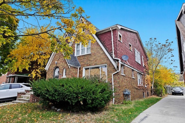 view of home's exterior