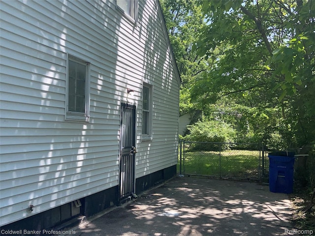 18498 Fielding St, Detroit, MI 48219 - view of side of property