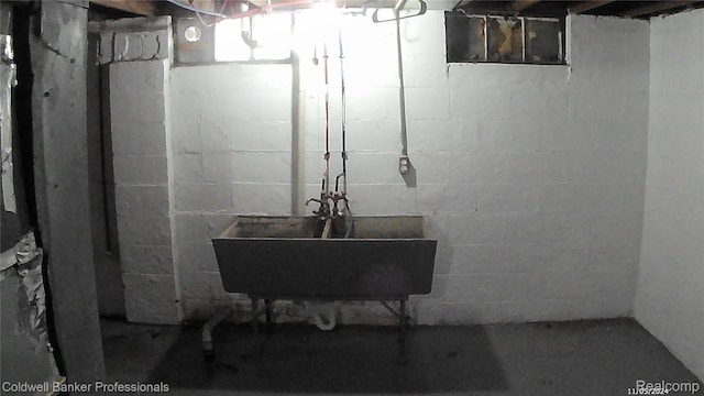 18498 Fielding St, Detroit, MI 48219 - unfinished basement featuring a sink