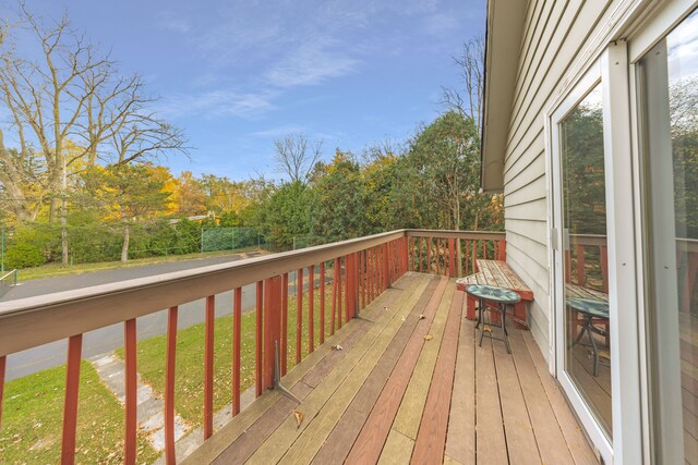 5731 Farmington Rd, West Bloomfield, MI 48322 - view of wooden terrace