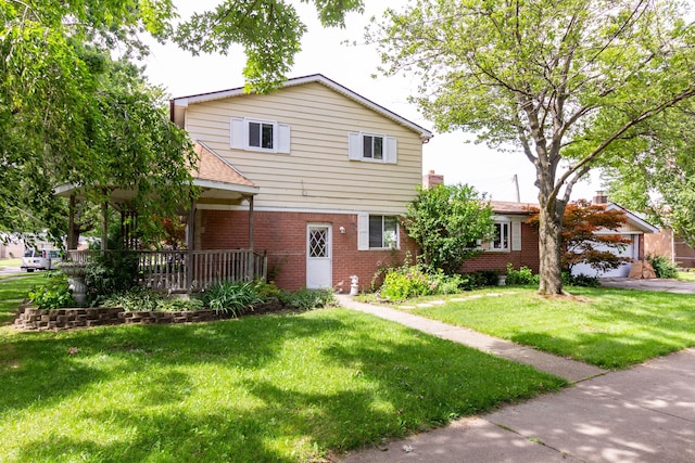 view of front of house with a front yard