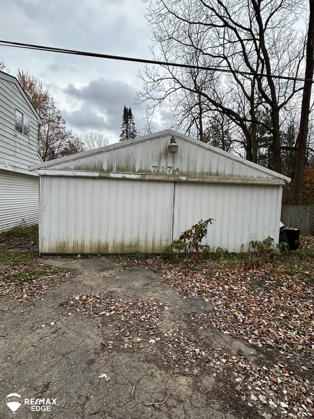 7174 Center Rd, Mount Morris, MI 48458 - view of property exterior