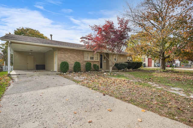 view of front of house featuring a carport