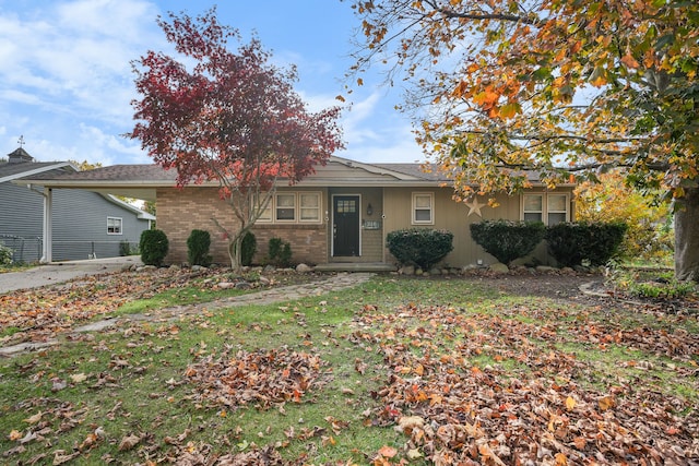 view of front of property with a front yard