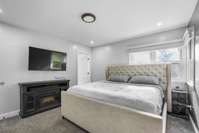 bedroom with carpet flooring