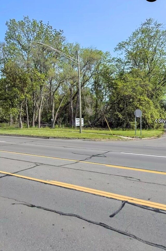 2830 Dixie, Waterford, MI 48328