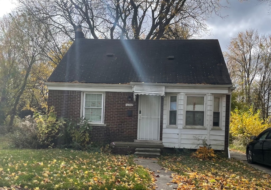 view of front of home