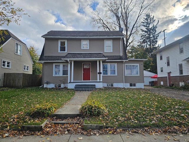 view of front of home featuring a front lawn