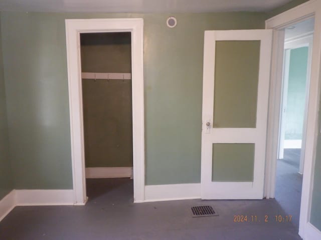 124 W Maple St, Kalamazoo, MI 49001 - unfurnished bedroom with baseboards