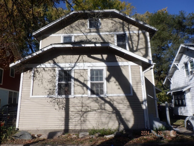 124 W Maple St, Kalamazoo, MI 49001 - view of home's exterior