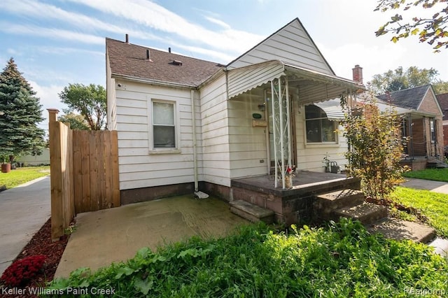 view of front of home