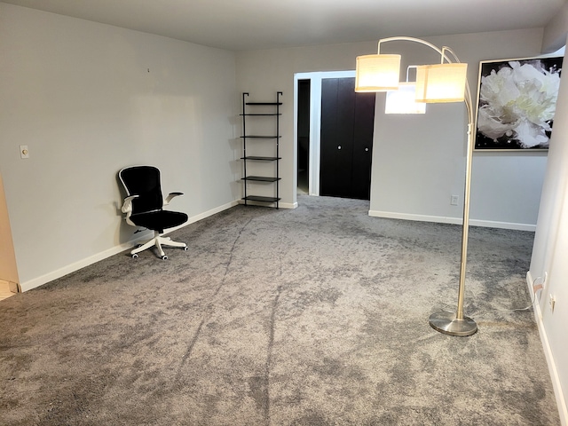 unfurnished room with carpet flooring