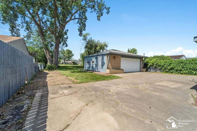 exterior space featuring a yard