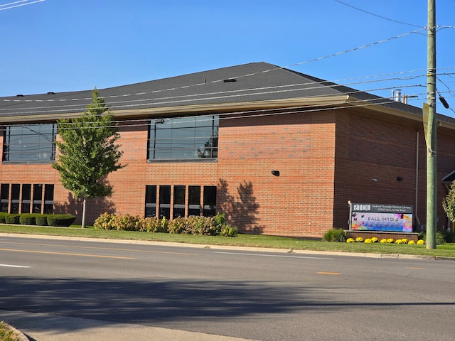 view of building exterior