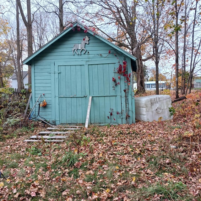 view of outbuilding