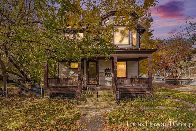 view of front of house with covered porch