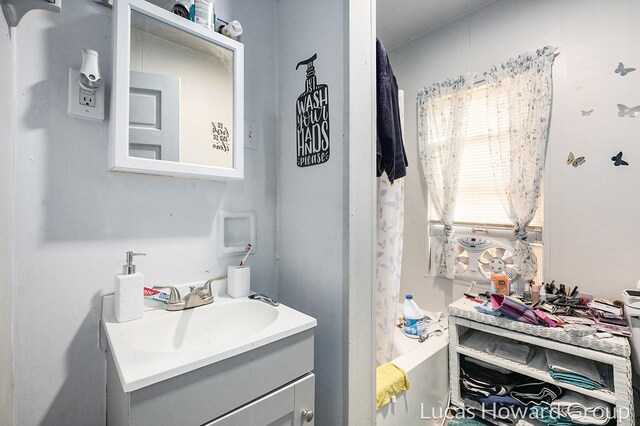 bathroom with vanity