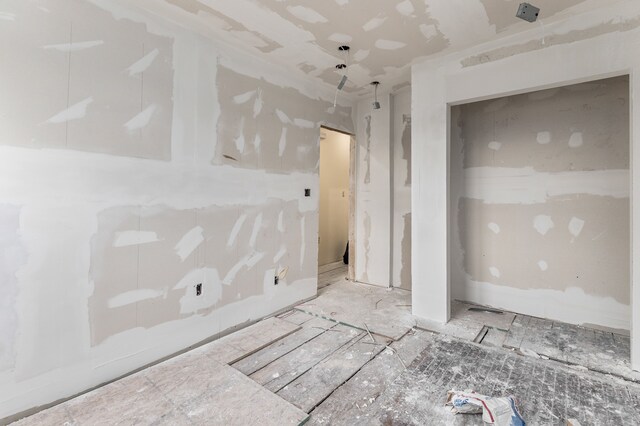 5393 Seebaldt St, Detroit, MI 48204 - view of spare room