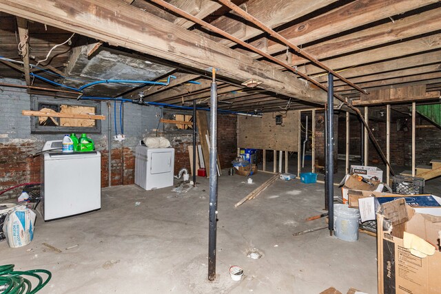 5393 Seebaldt St, Detroit, MI 48204 - unfinished basement with separate washer and dryer
