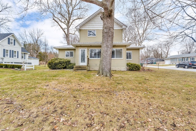 view of front of house featuring a front yard