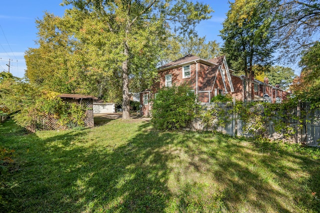 13935 Faust Ave, Detroit, MI 48223 - view of yard