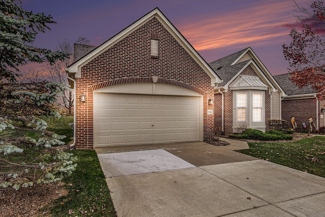 view of front facade featuring a garage