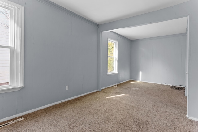 spare room with carpet flooring