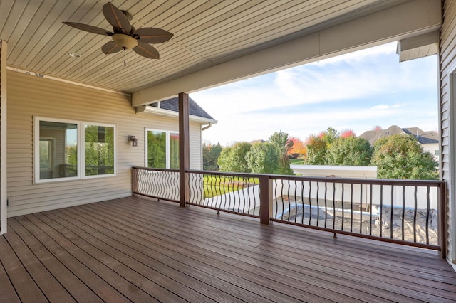 deck with ceiling fan