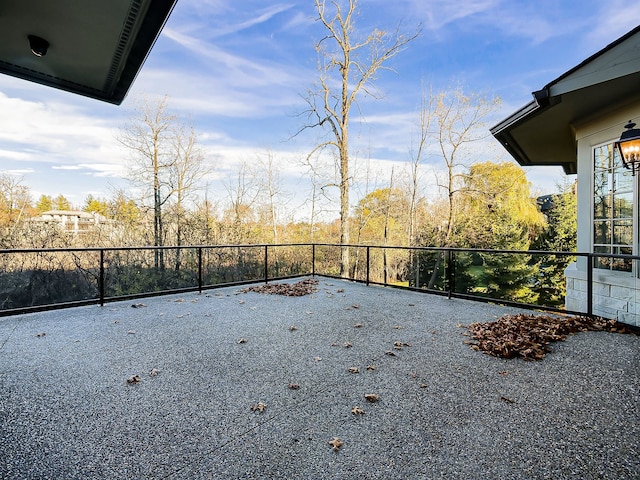 2748 Turtle Lake Dr, Bloomfield Hills, MI 48302 - view of yard