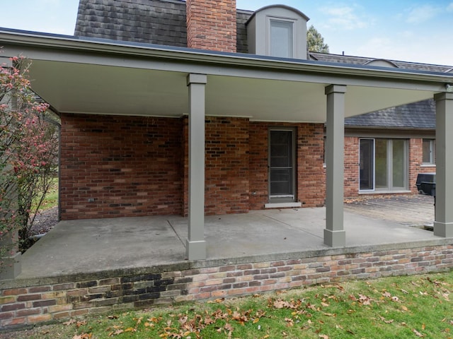 view of patio featuring covered porch