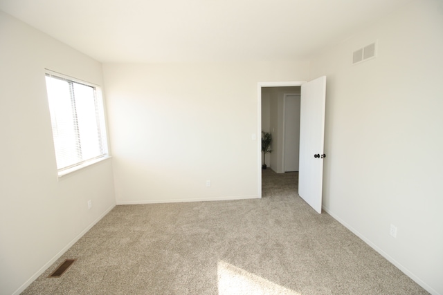 40831 Highpointe Dr, Clinton Township, MI 48038 - carpeted empty room with baseboards