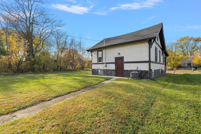 2552 Beals St, Detroit, MI 48214 - view of side of home with central air condition unit