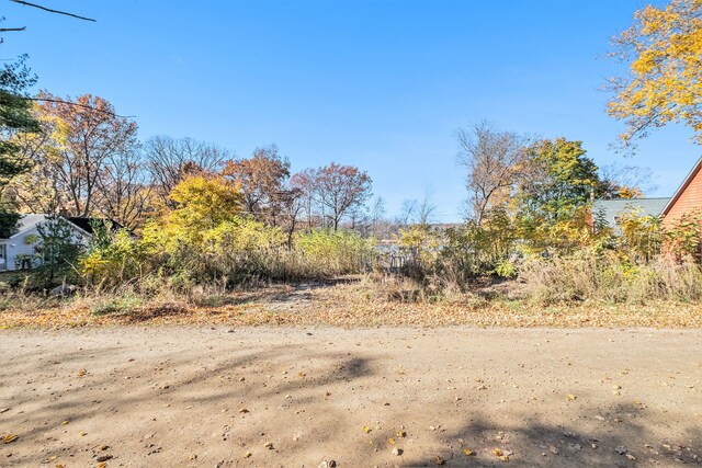 5966 Silverbirch Rd, Ortonville, MI 48462
