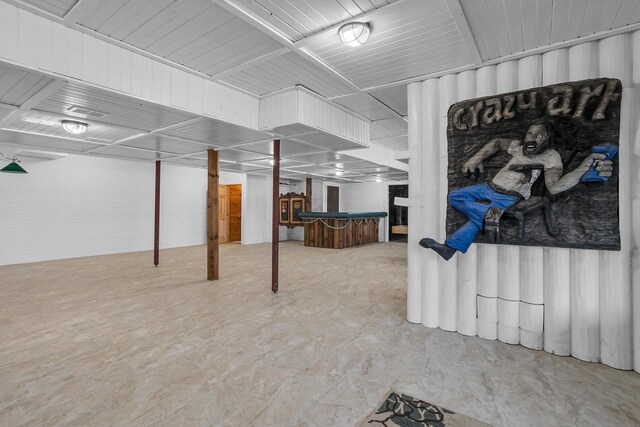 10560 Plaza Ct, Jerome, MI 49249 - finished below grade area featuring bar
