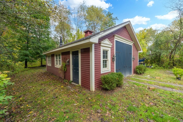 view of outbuilding